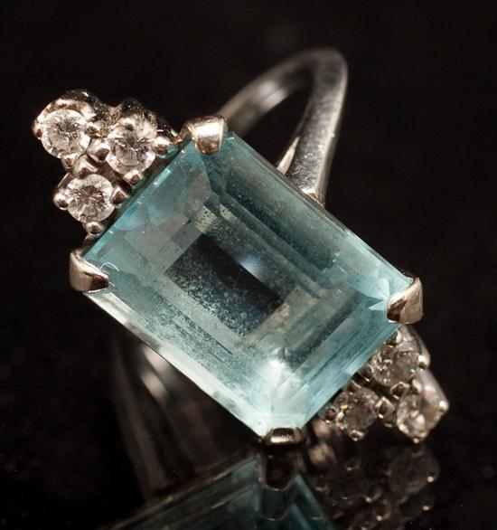 Appraisal: Art Deco platinum diamond and aquamarine dinner ring aquamarine approximately