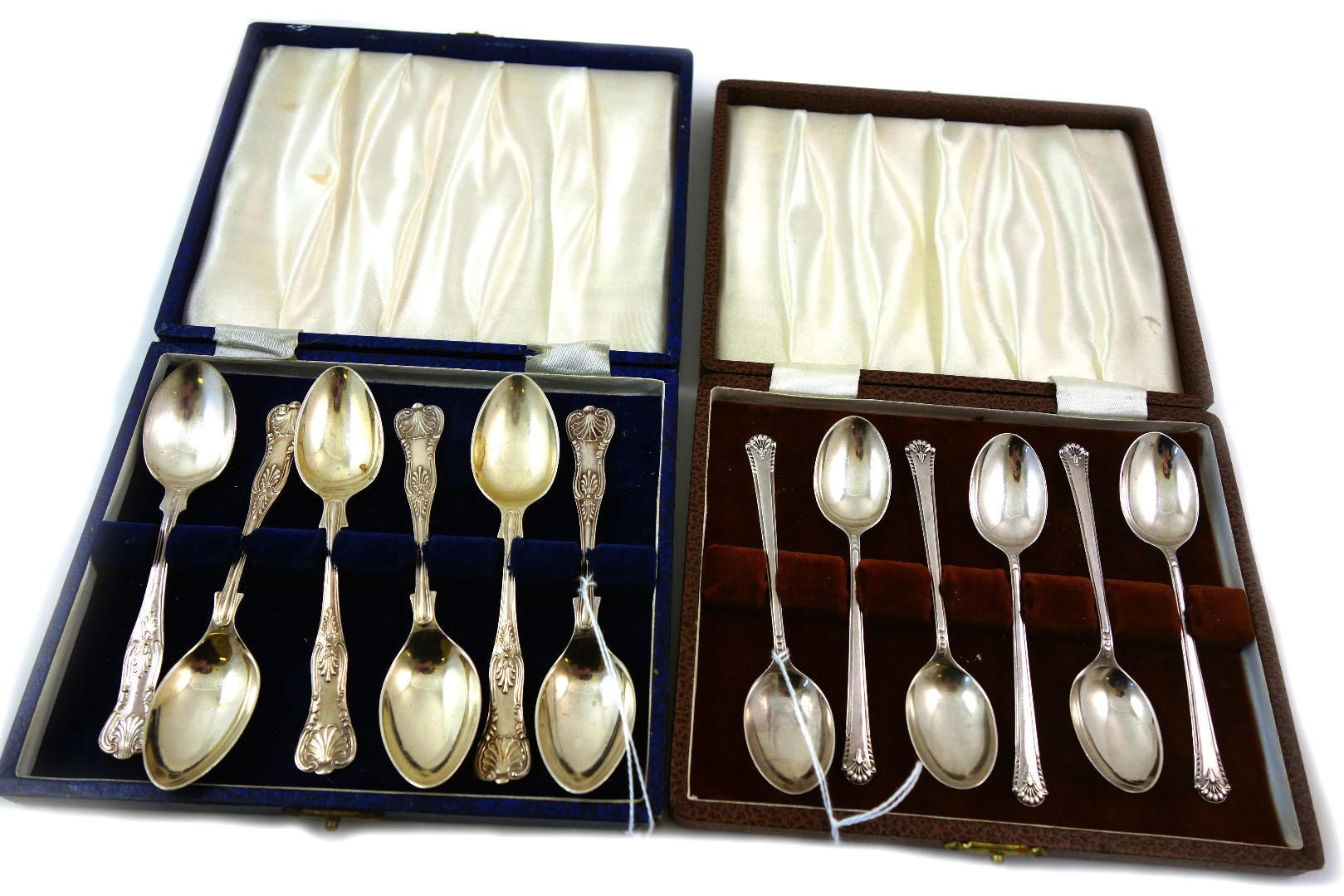 Appraisal: A cased set of five Kings pattern silver teaspoons Charles