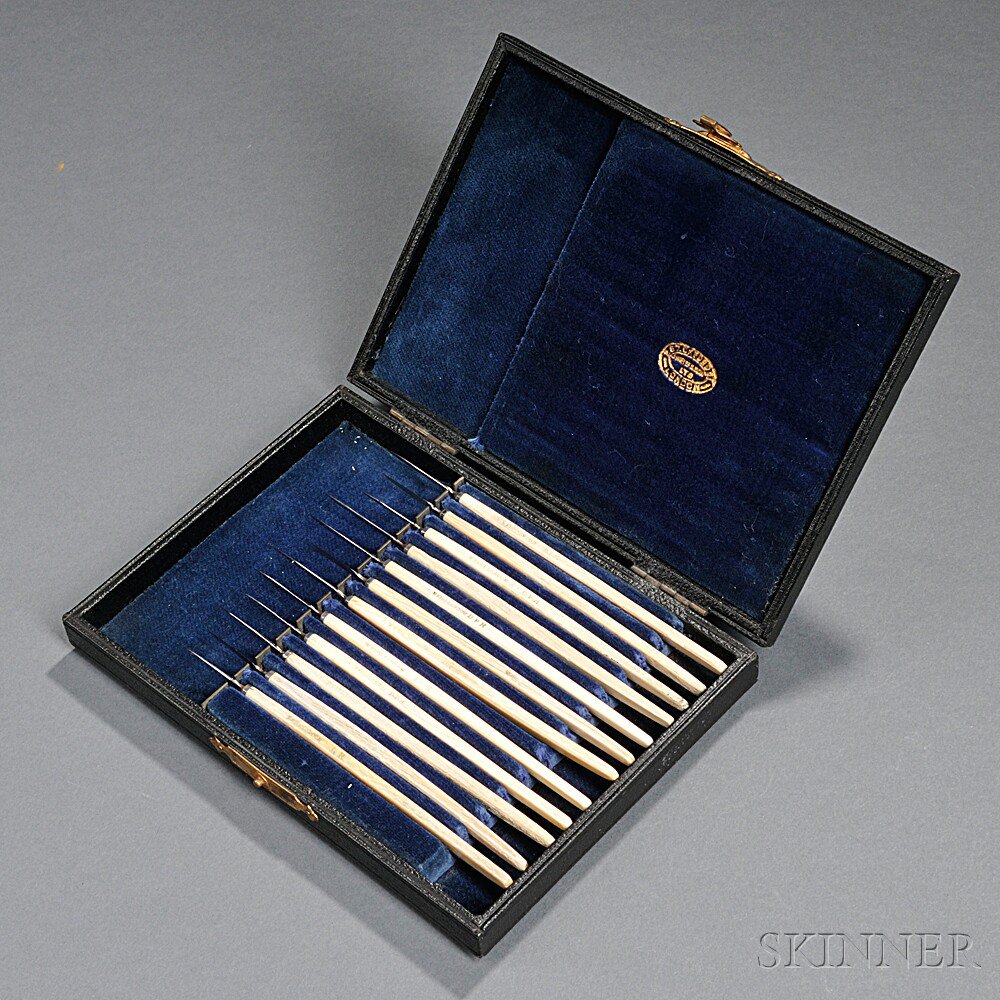 Appraisal: John Weiss Scalpel Set th century London set of bone-handled