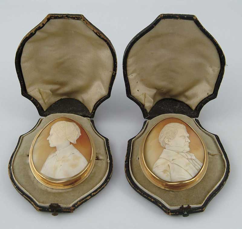 Appraisal: OUTSTANDING PAIR OF CARVED PORTRAIT SHELL CAMEOS PINS Large shell