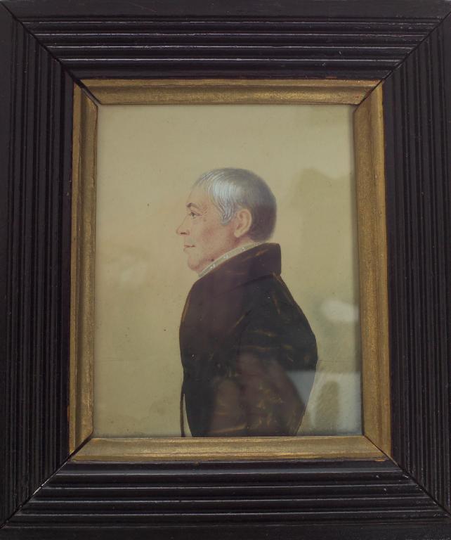 Appraisal: ENGLISH PORTRAIT MINIATURE OF A GENTLEMAN c painted in silhouette