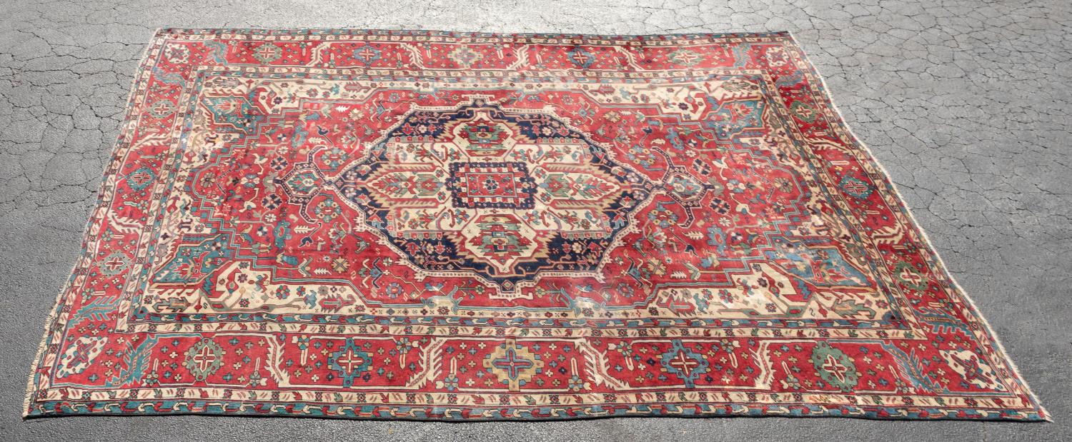 Appraisal: CA HAND KNOTTED WOOL PERSIAN SERAPI X Circa hand knotted