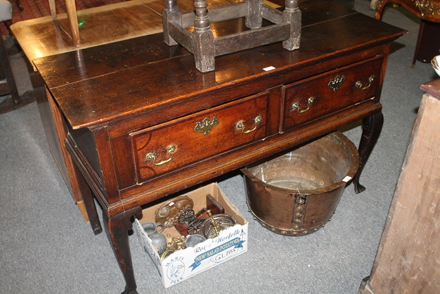 Appraisal: A SMALL TH CENTURY OAK DRESSER BASE having a rectangular