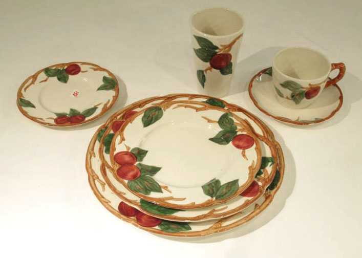 Appraisal: FRANCISCAN APPLE DINNERWARE SET one hundred nineteen pieces comprised of