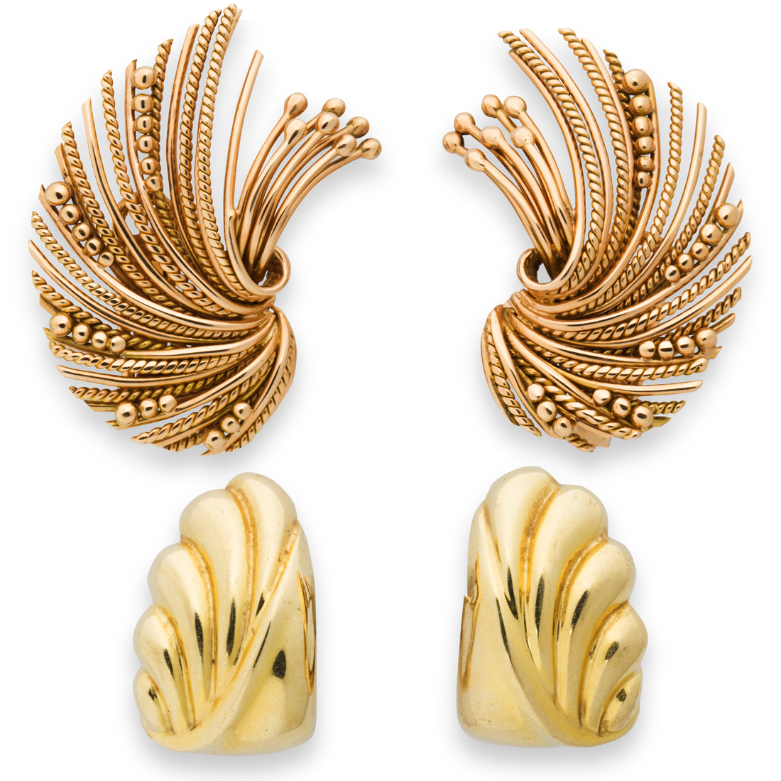 Appraisal: A GROUP OF FOURTEEN OR EIGHTEEN KARAT GOLD EARRINGS A