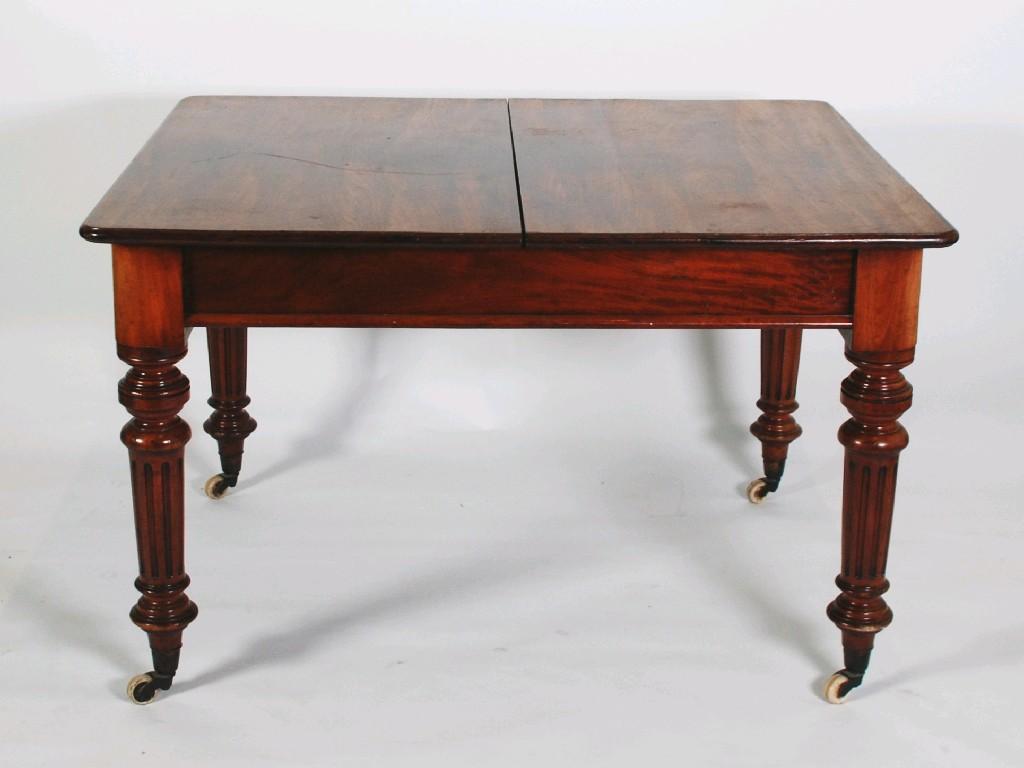 Appraisal: GOOD QUALITY VICTORIAN MAHOGANY PULL OUT EXTENDING DINING TABLE of