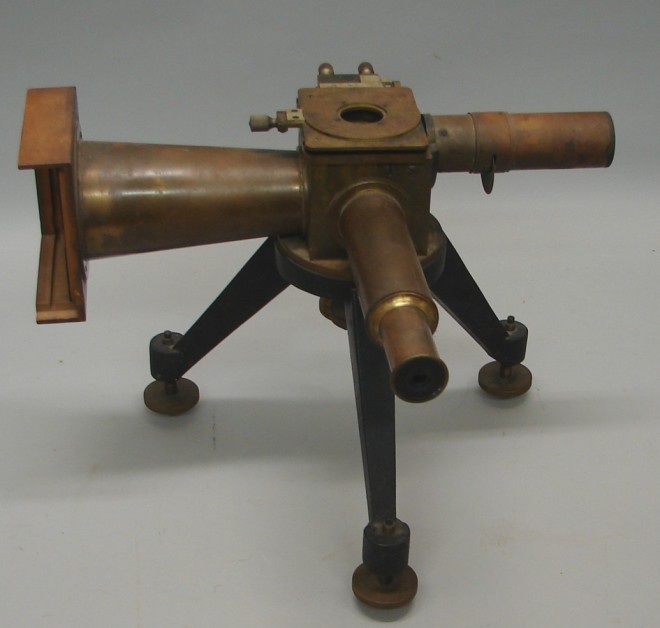 Appraisal: Henri Le Chatelier's first model of the metallographic microscope prototype