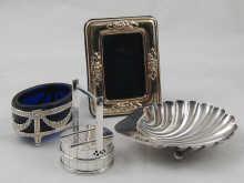 Appraisal: Silver a mixed lot comprising a shell butter dish Chester