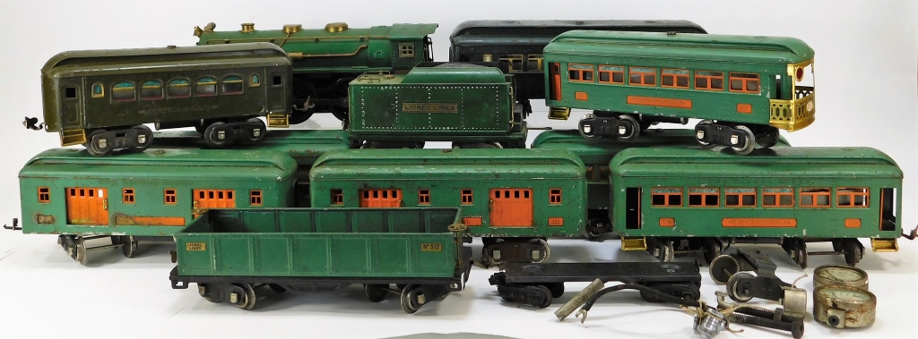 Appraisal: ANTIQUE LIONEL PRE WAR TRAIN CARS United States Early th