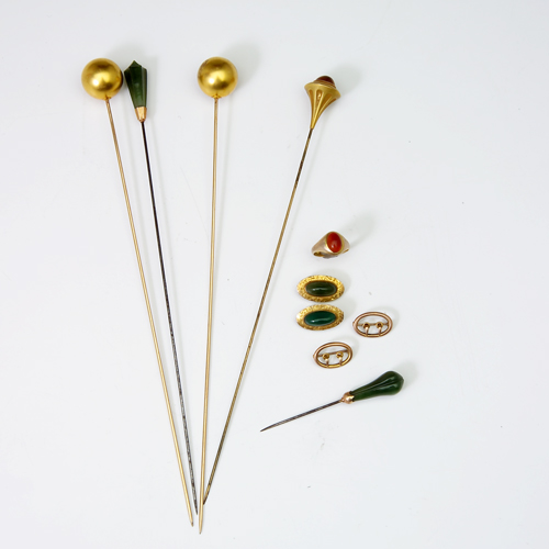 Appraisal: Five gold hat pins mm pair of gold ball topped