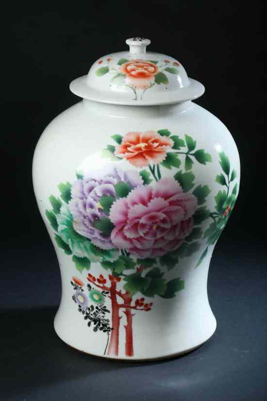 Appraisal: CHINESE FAMILLE ROSE PORCELAIN BALUSTER JAR AND COVER th century