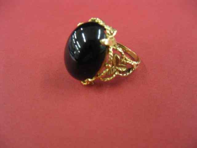 Appraisal: k Gold Black Onyx Ring large cabachon in yellow gold