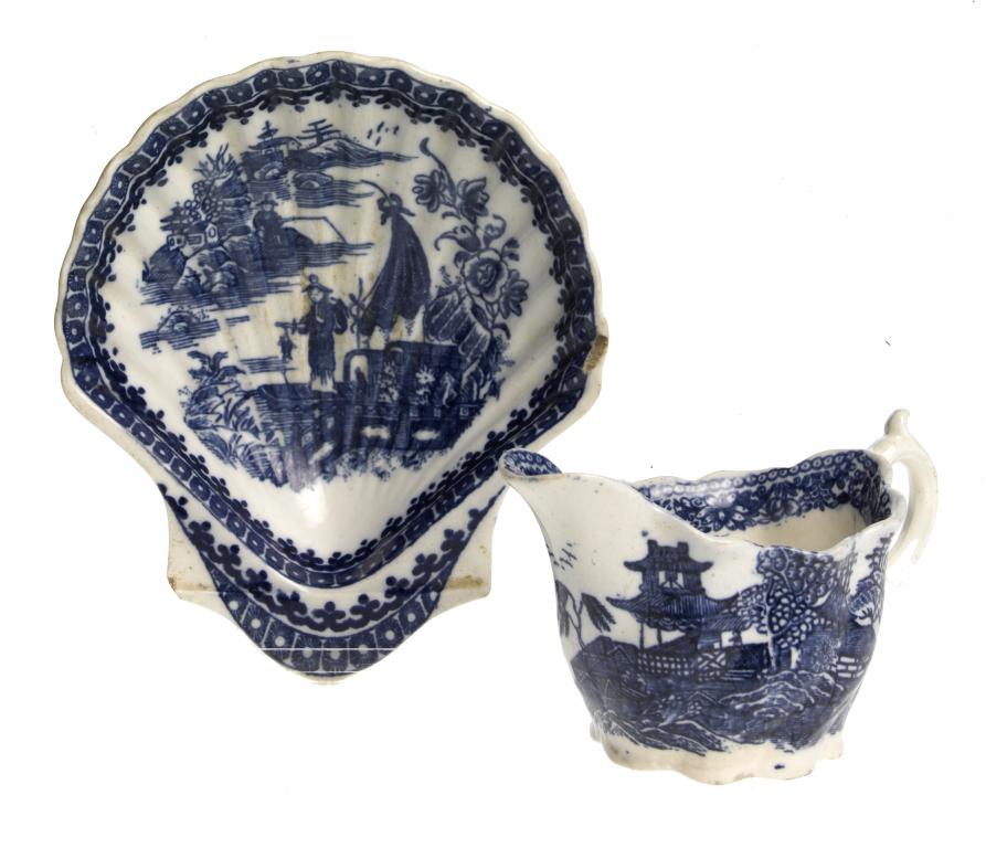 Appraisal: A CAUGHLEY CHELSEA EWER AND SCALLOP SHELL-SHAPED DISH transfer printed