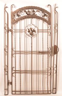 Appraisal: Vintage Three Section Iron Entrance Gate Vintage Three Section Iron