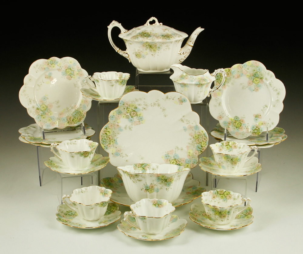 Appraisal: - English Foley China Set English Foley china set to