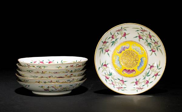 Appraisal: A set of six porcelain dishes with bats and peaches