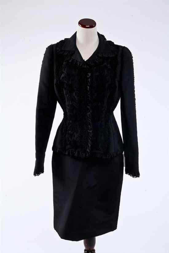 Appraisal: OSCAR DE LA RENTA BLACK EMBROIDERED TAFFETA EVENING SUIT Size