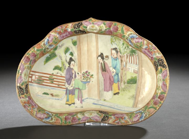 Appraisal: Chinese Export Porcelain Shaped Sweetmeat Dish th century of shaped