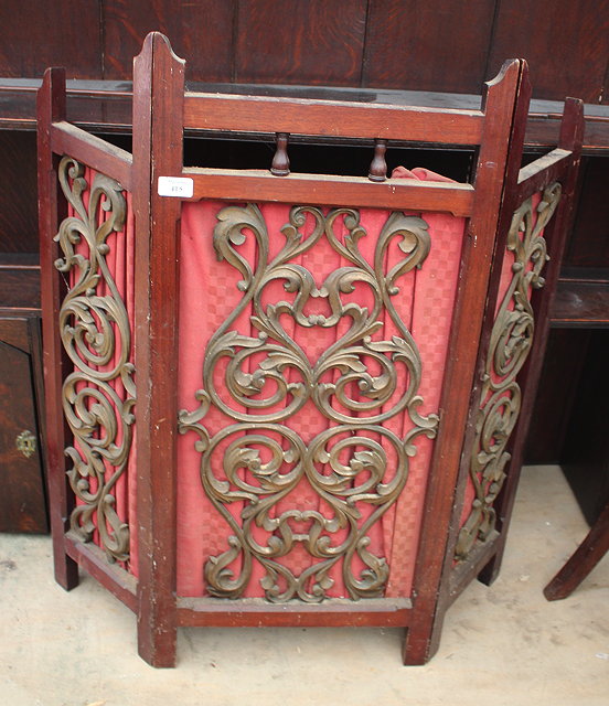 Appraisal: A VICTORIAN MAHOGANY AND CAST BRASS HINGED THREE SECTION FIRE