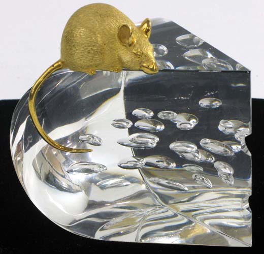 Appraisal: STEUBEN CRYSTAL CHEESE WEDGE MOUNTED WITH SOLID K GOLD MOUSE