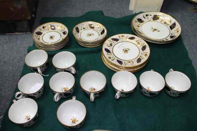 Appraisal: AN EARLY TH CENTURY PART TEASET consisting of ten bute