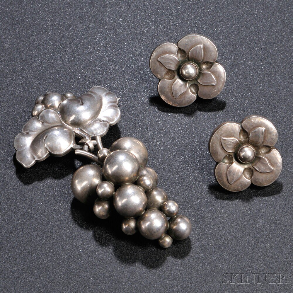 Appraisal: Georg Jensen Grapes Brooch and Earrings Sterling silver Denmark mid-