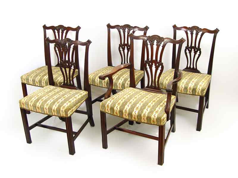 Appraisal: FINE QUALITY CHIPPENDALE STYLE DINING CHAIRS Winged crest and open