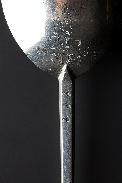 Appraisal: A SILVER APOSTLE SPOON c attributed to Southampton struck in