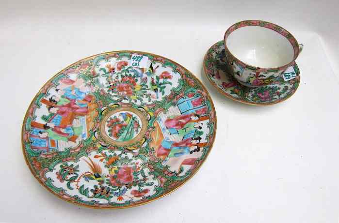 Appraisal: A ROSE MANDARIN PORCELAIN THREE PIECE SET '' diameter plate