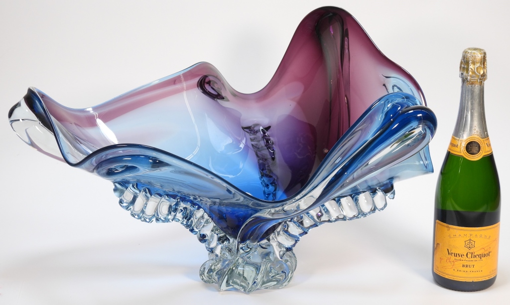 Appraisal: DAVID VAN NOPPEN ART GLASS CENTER BOWL California th CenturyFreeform