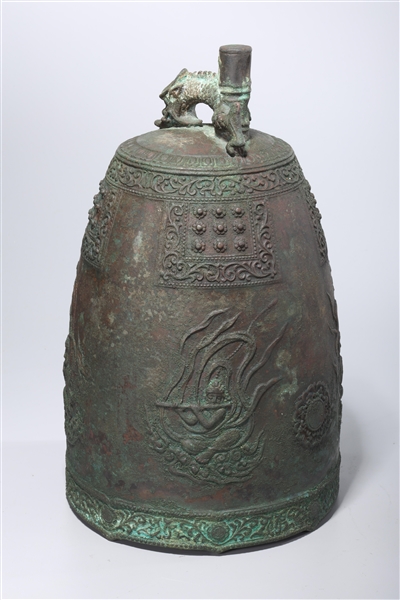 Appraisal: Elaborate Korean bronze bell foliate designs with figures and dragon-form