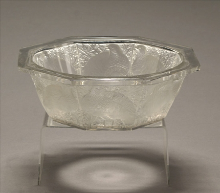 Appraisal: Lalique Frosted and Molded Glass Octagonal 'Quail' Bowl Post Each