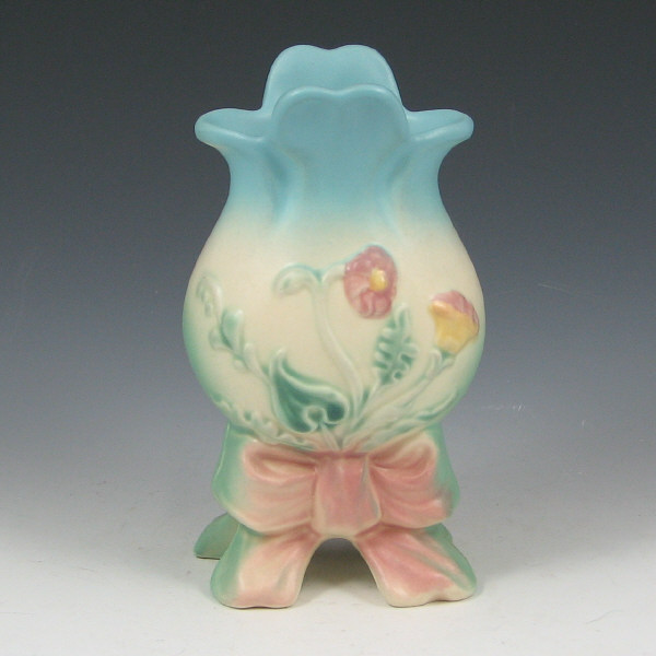 Appraisal: Hull Bow Knot B- Vase - Mint Bow Knot vase