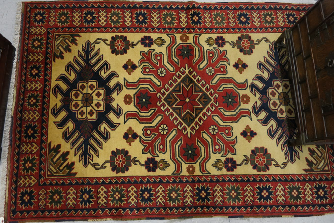 Appraisal: HAND KNOTTED ORIENTAL AREA RUG Pakistani Carghai tribal ' x