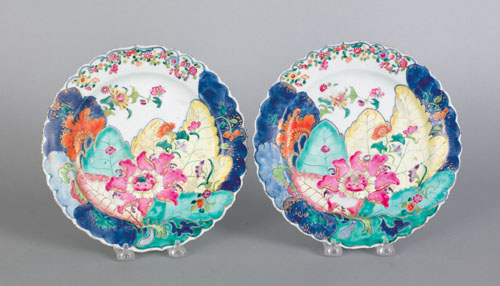 Appraisal: Pair of Chinese export tobacco leaf plates ca dia