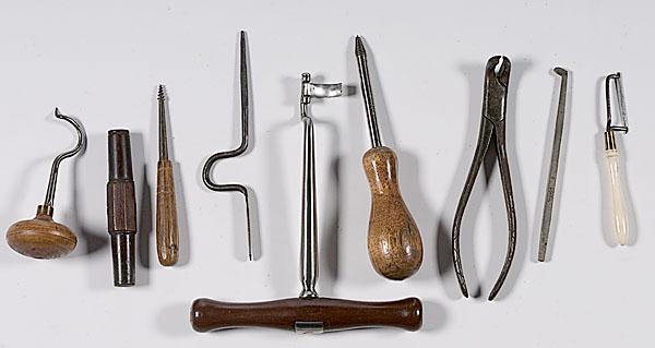 Appraisal: LARGE LOT OF DENTAL INSTRUMENTS IN CASE late th to