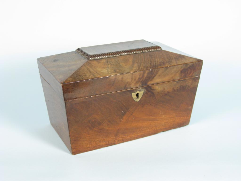 Appraisal: A th Century mahogany Tea Caddy with beaded detail to