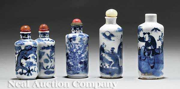 Appraisal: A Group of Four Antique Chinese Blue and White Porcelain