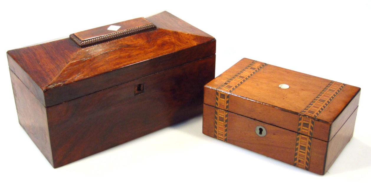 Appraisal: An early thC rosewood tea caddy the sarcophagus shaped lid