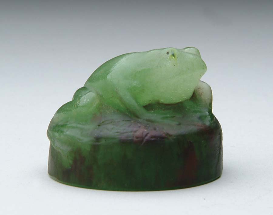 Appraisal: A WALTER FROG Wonderful pate de verre frog is done