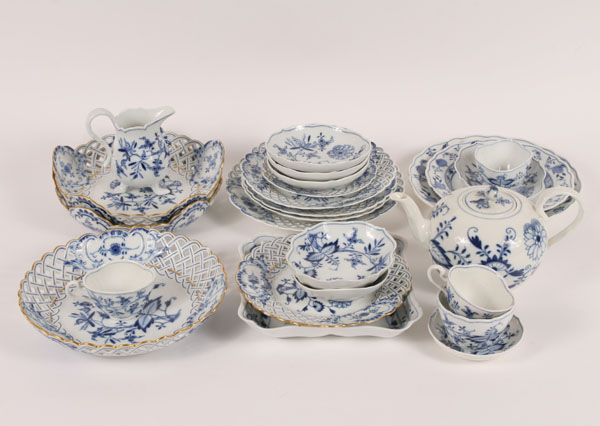 Appraisal: Meissen porcelain blue onion tableware twenty-five pieces plates cups and