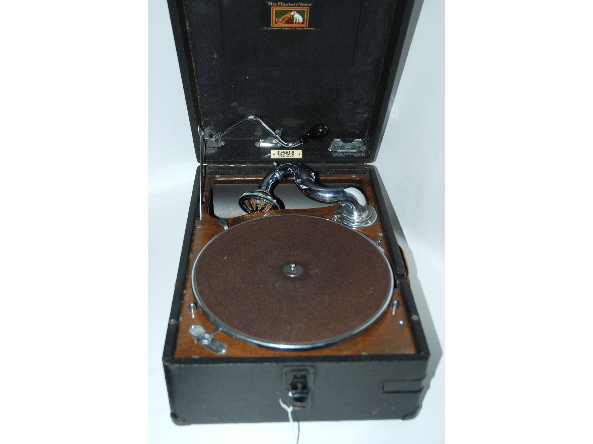 Appraisal: A picnic gramophone in case