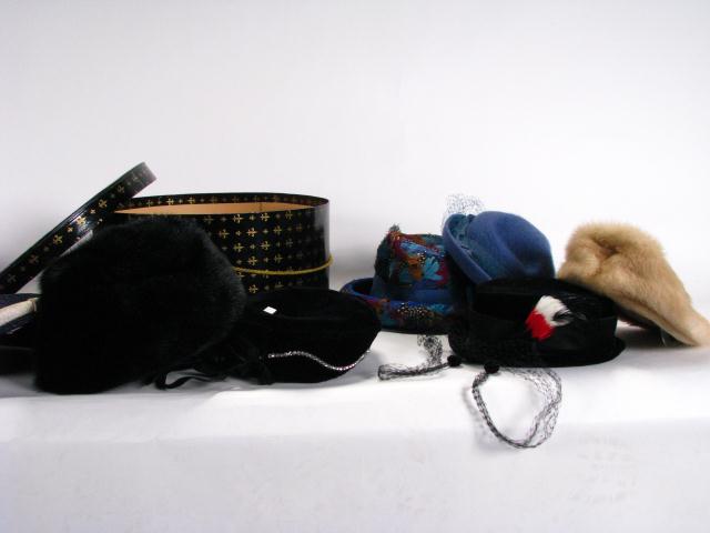 Appraisal: Group of seven vintage hats including two fur hats and