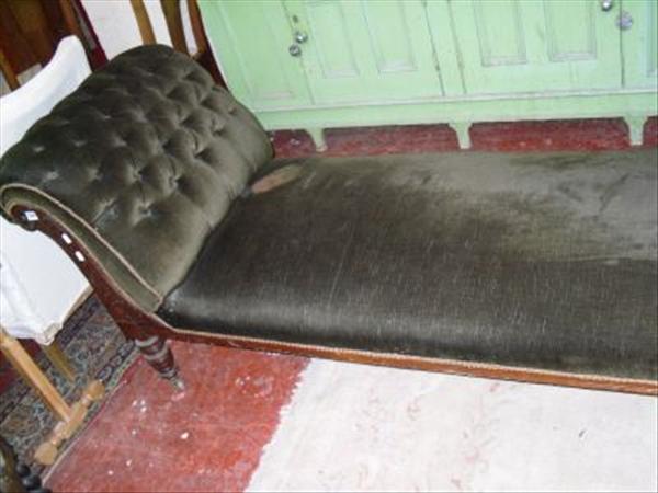 Appraisal: A Victorian chaise longue