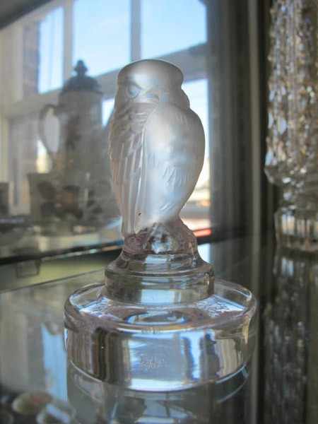 Appraisal: LALIQUE GLASS BIRD PAPERWEIGHT SIGNED LALIQUE FRANCE