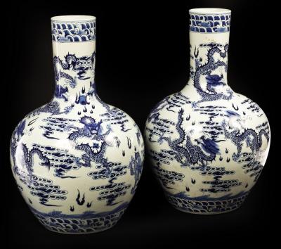 Appraisal: A pair of th Century Chinese globular blue and white