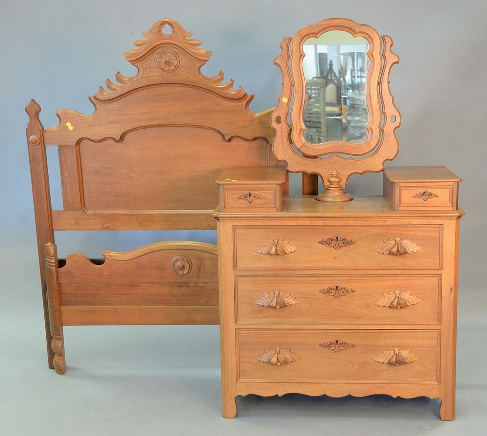 Appraisal: Victorian two-piece bedroom set to include bed ht and chest