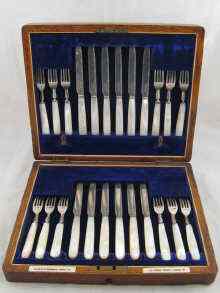 Appraisal: A Goldsmiths and Silversmiths Co dessert set of a dozen