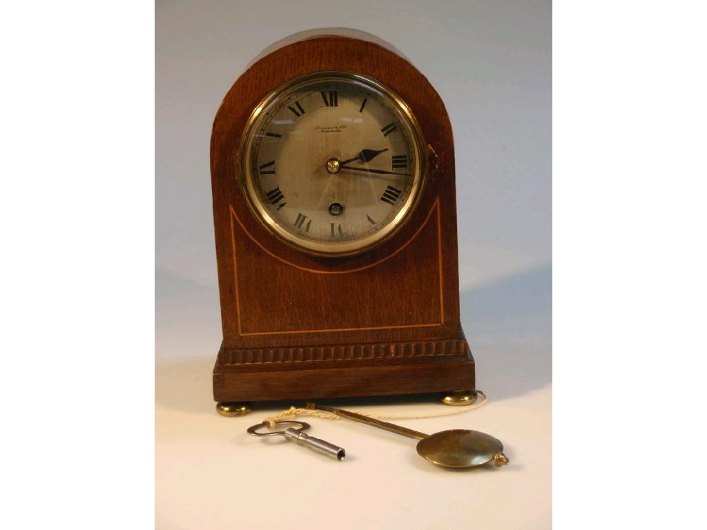 Appraisal: An early thC oak cased mantel clock the silvered dial