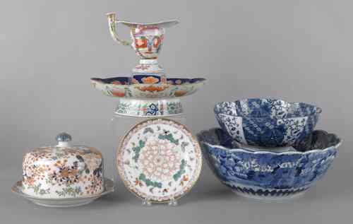 Appraisal: Group of oriental porcelains to include a footed dragon bowl